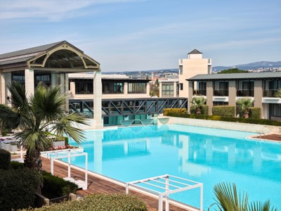 Pool View at September Hotel