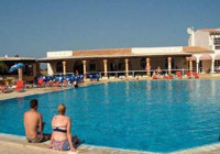 Colina Village Hotel, Main