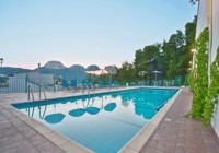 Aegeon hotel pool 2.jpg