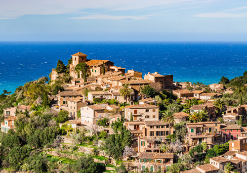 Majorca, home of celebrities – especially in the mountain village of Deia