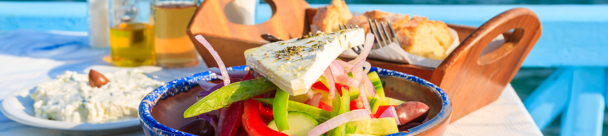 How to make a Greek salad worthy of any taverna?