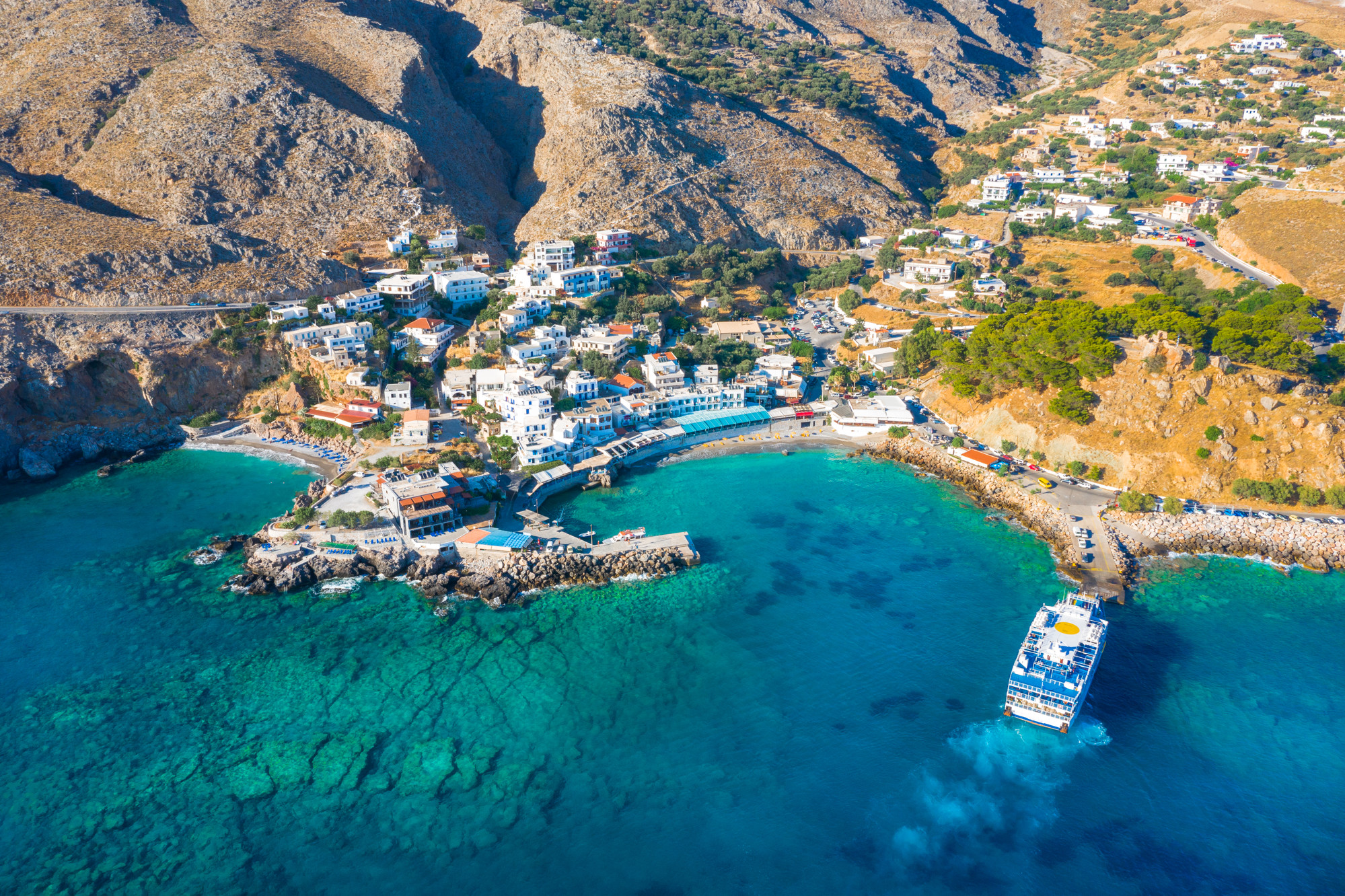 Shutterstock 1903112986