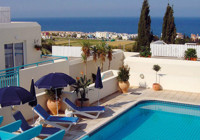 Sunny Hill Apartments, Main