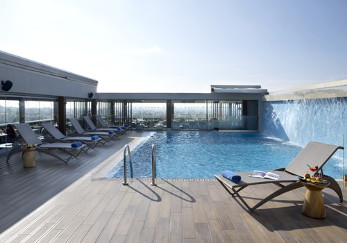 Wyndham Grand Athens. Outdoor pool.
