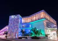 Nicholas Color Hotel (1)