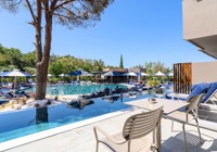 Swim Up Superior Double Room Pool View in Cabu Hotel