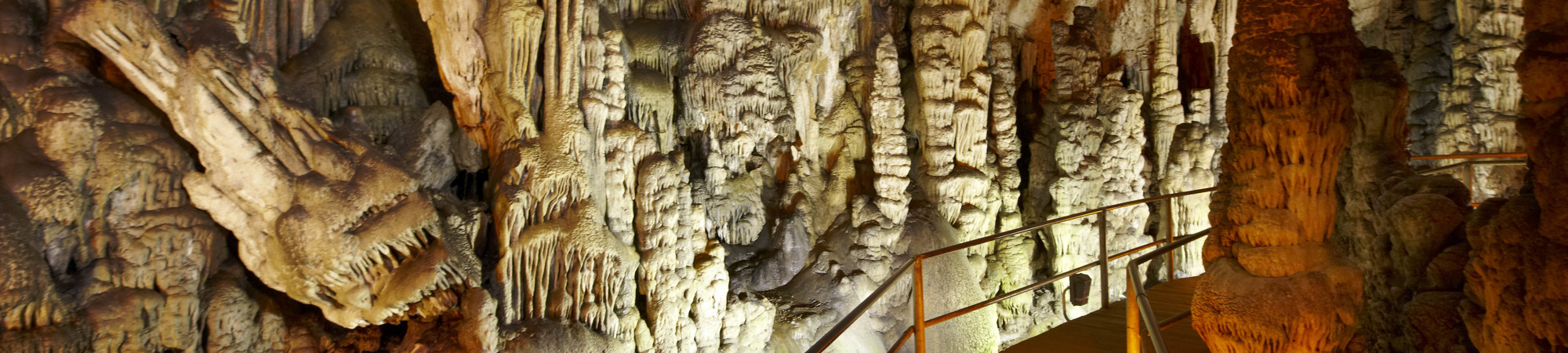 Dikteon Cave